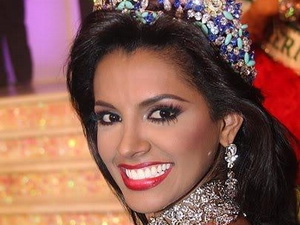 Hoa hậu Venezuela Ivian Sarcos.